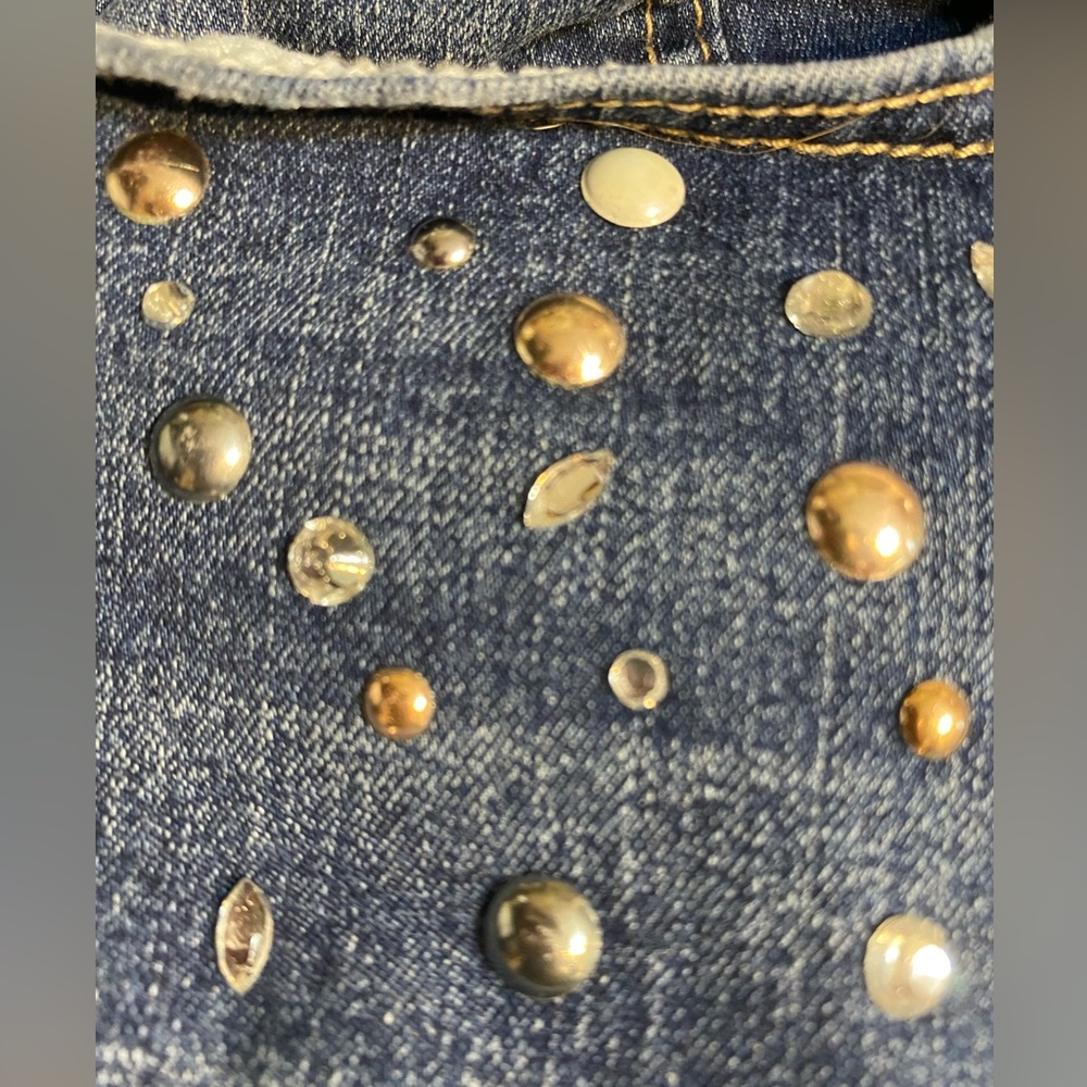 Love indigo lightly distressed, embellished, capris, size 24 plus - Picture 12 of 15